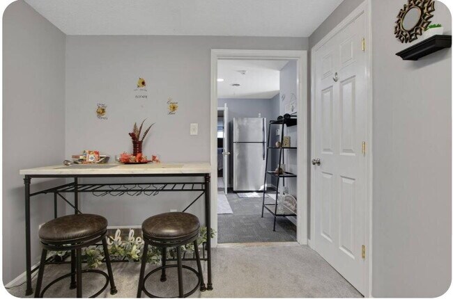 Building Photo - Furnished 1-Bedroom Apartment with Private Entrance and Free Laundry