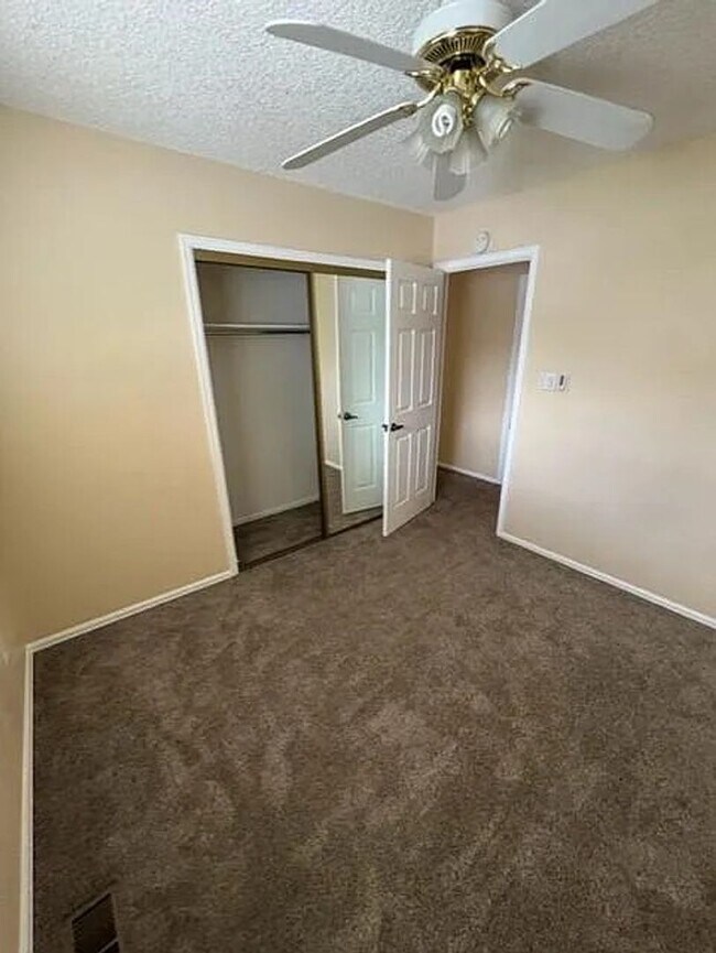 Building Photo - 2 Bedroom South Boulder Condo Available fo...