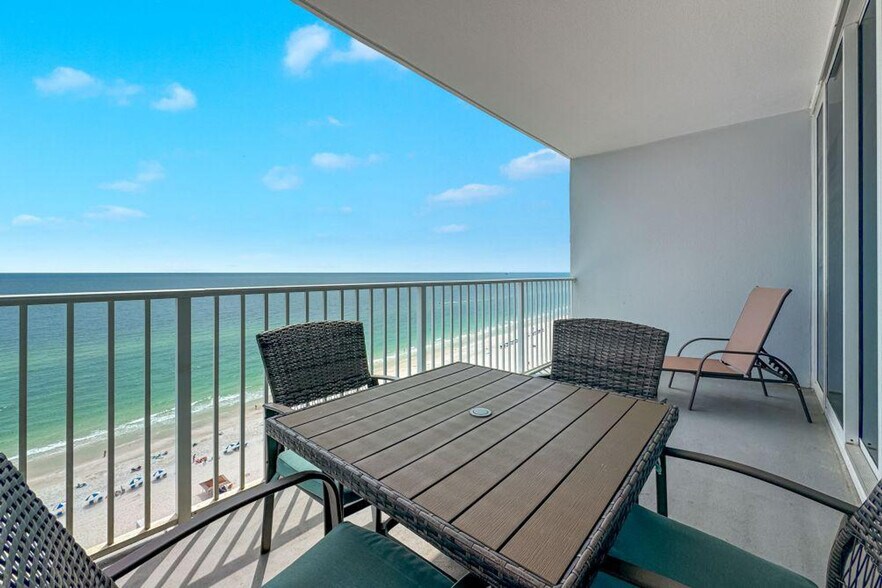 Building Photo - 455 E Beach Blvd