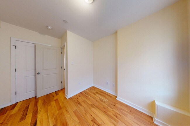 Building Photo - 1526 N Carlisle St