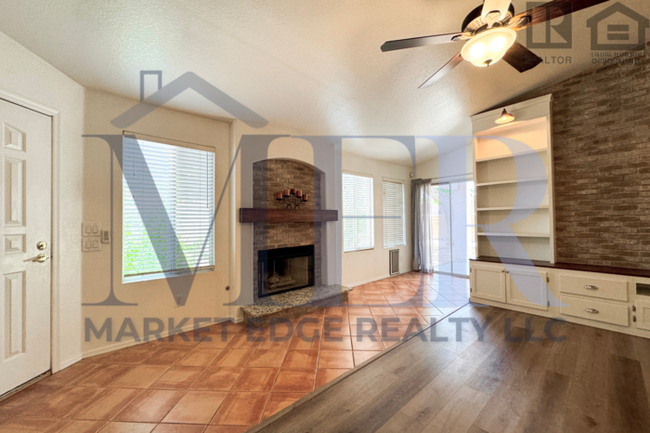 Building Photo - 3Bed/2 Bath Home at 51st/Loop 101! $399 MO...