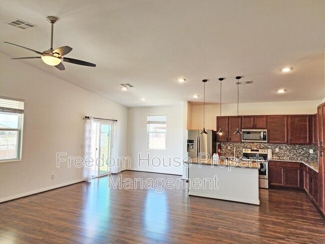 Building Photo - 3575 E Wallowa Dr