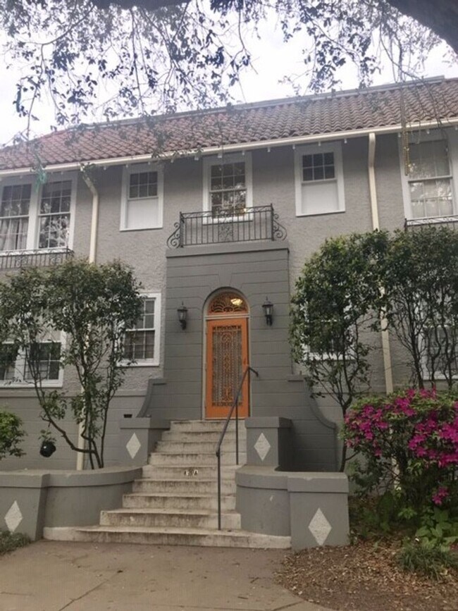 Primary Photo - 1BD/1BA Uptown, on Mardi Gras Parade Route