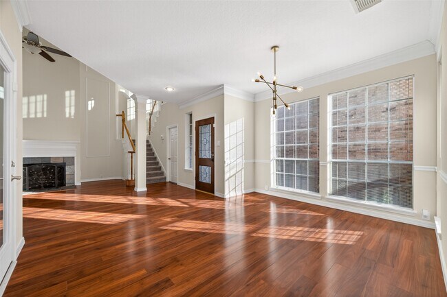 Building Photo - 12912 Kingsbridge Ln