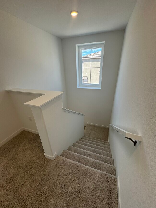 Building Photo - 31506 Lolite Dr