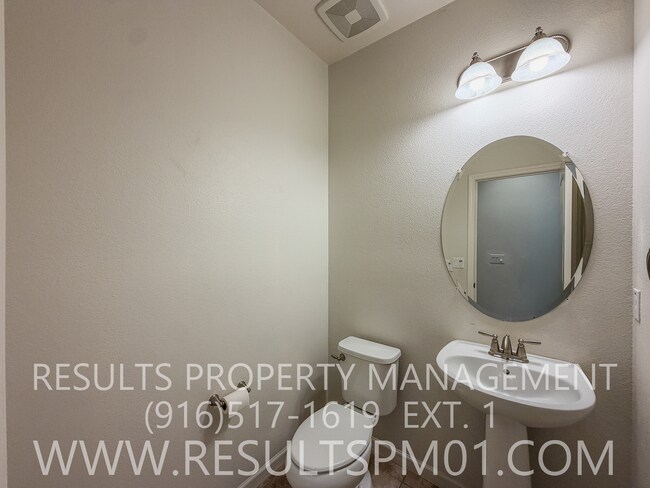 Building Photo - 2165 Camino Real Way