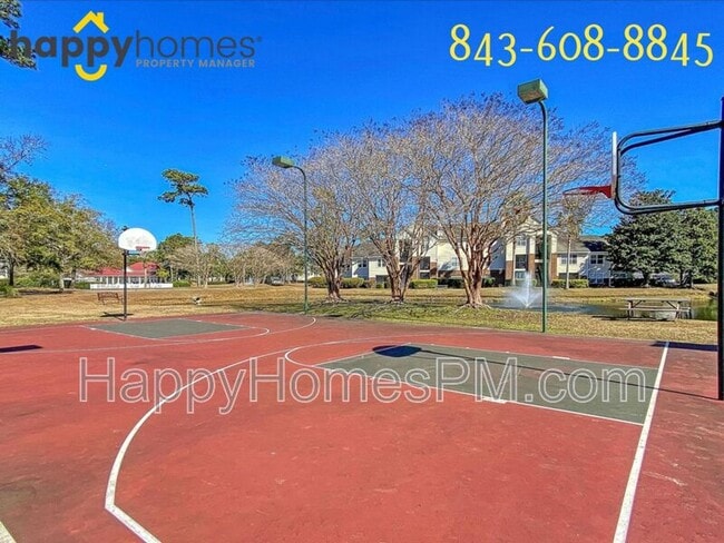 Building Photo - 2011 N Hwy 17