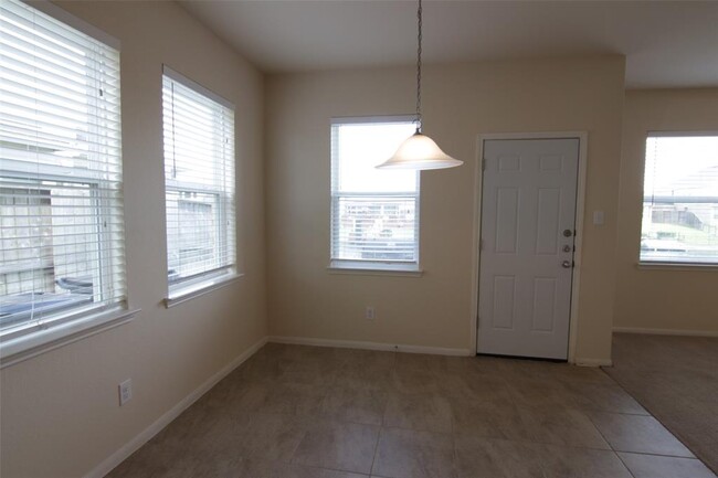 Building Photo - 3714 Aldridge Dr