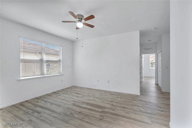 Building Photo - 10824 Alvara Way