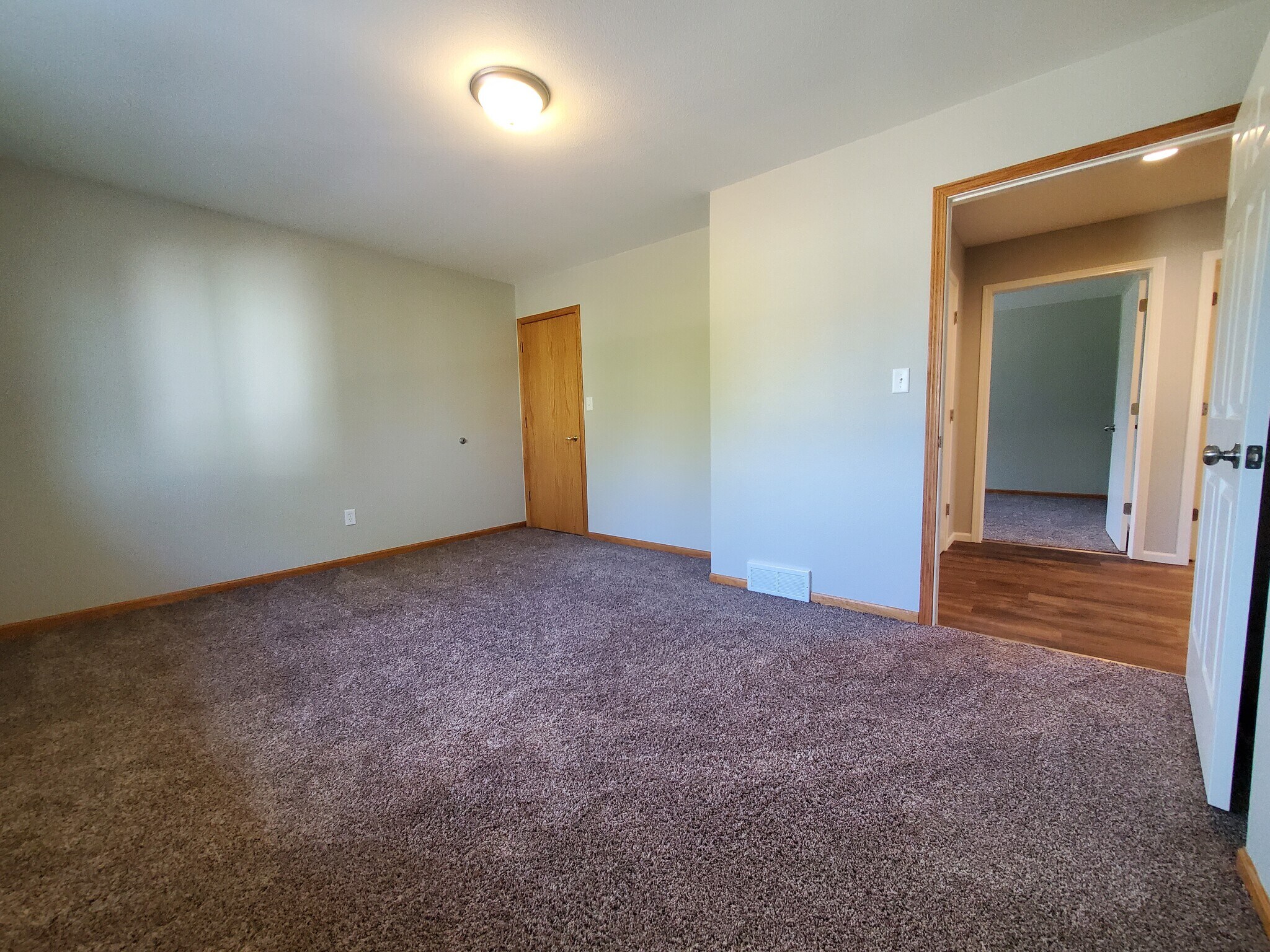 Building Photo - 2322 College St