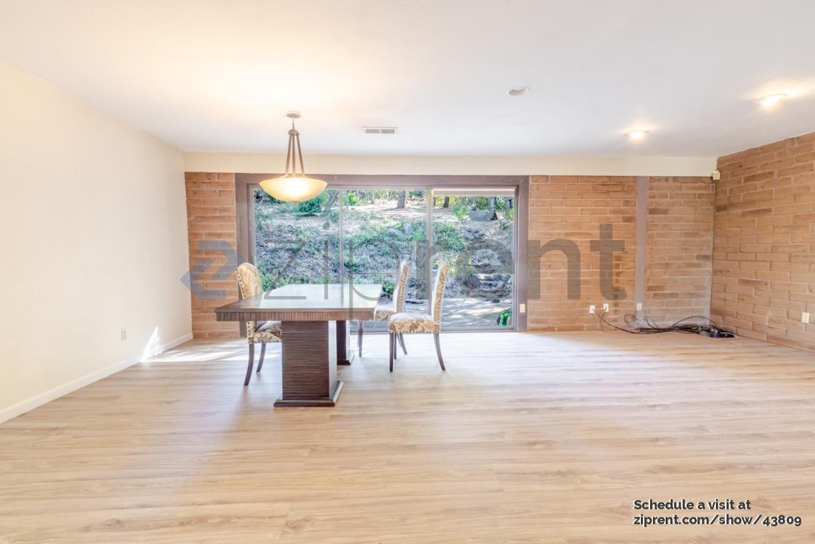 Building Photo - 3561 Castlebrook Rd