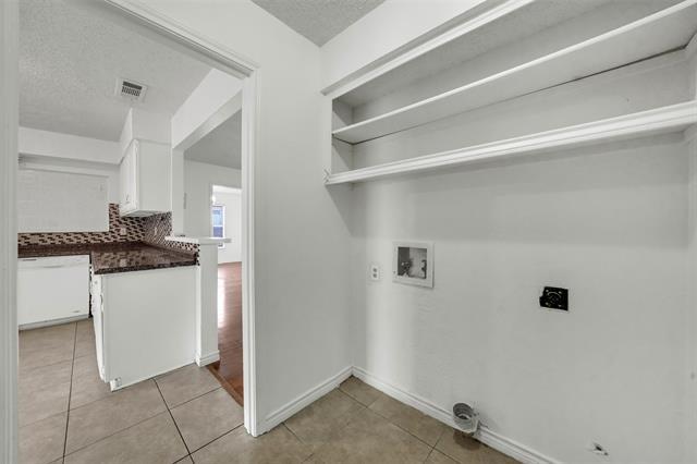 Building Photo - 1809 Trowbridge St