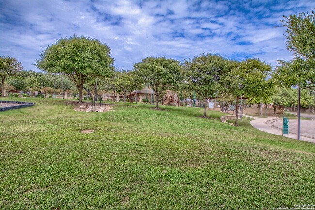 Building Photo - OFFERING 50% OFF THE 1ST MONTH'S RENT