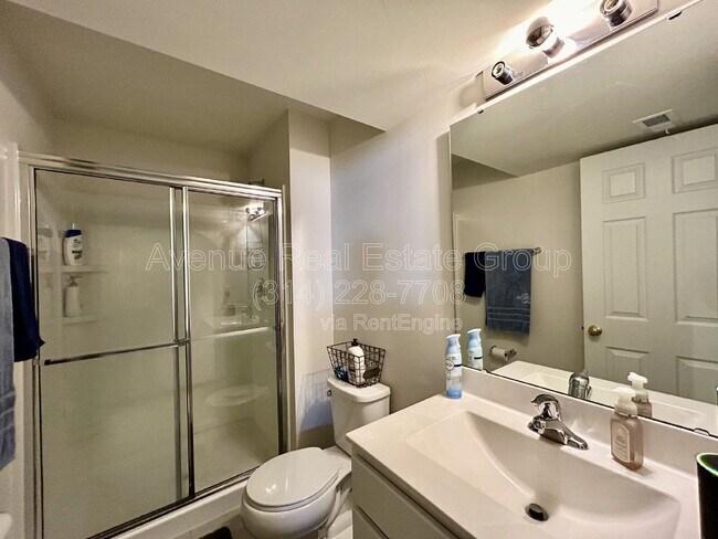 Building Photo - 514 Rolling Meadow Dr