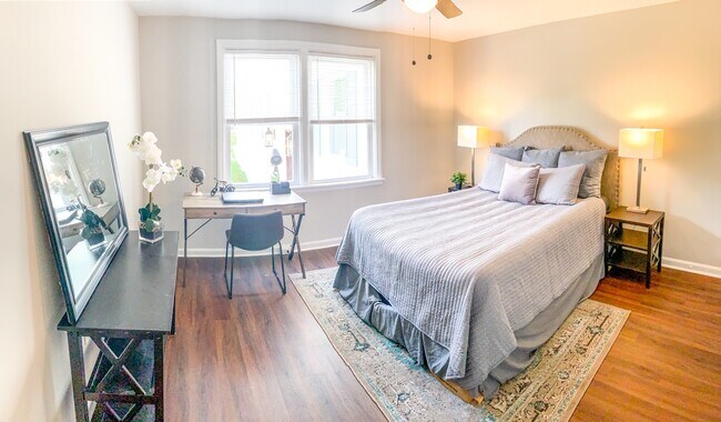 Building Photo - 3901-3903 Cutshaw Ave