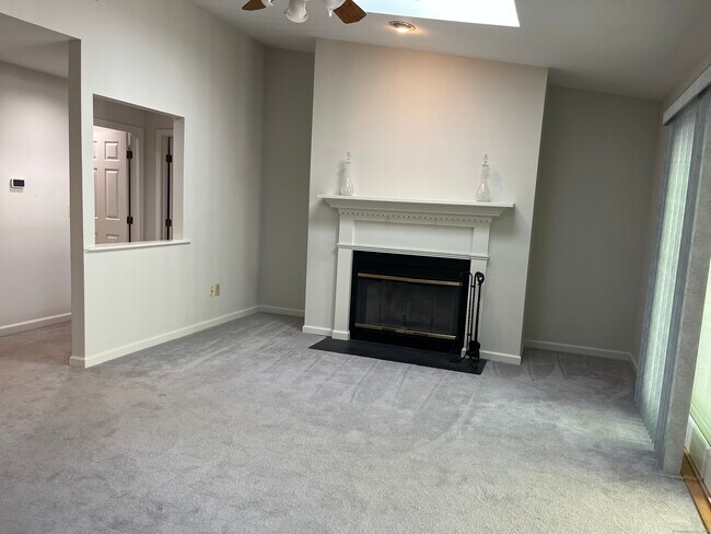 Building Photo - 12 Boulevard Dr