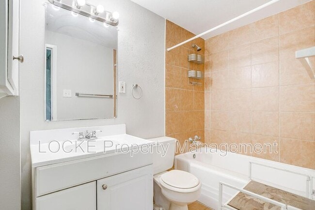 Building Photo - 3132 Greene Ave