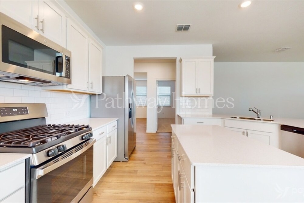 Building Photo - 944 Rusty Spur Ln