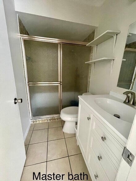 Building Photo - 1252 SE 8th St