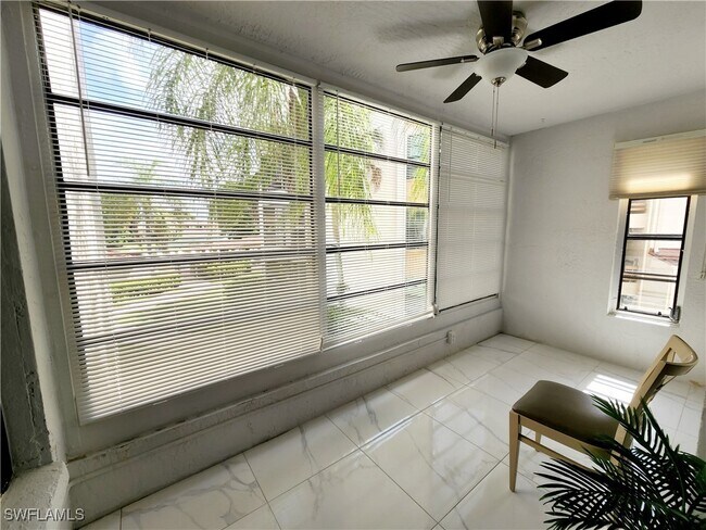 Building Photo - 3615 Boca Ciega Dr