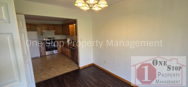 Building Photo - Beautiful 4 Bedroom 2 Bathroom in Grain Valley!