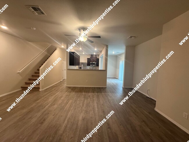 Building Photo - 1523 Borrego Dr SE