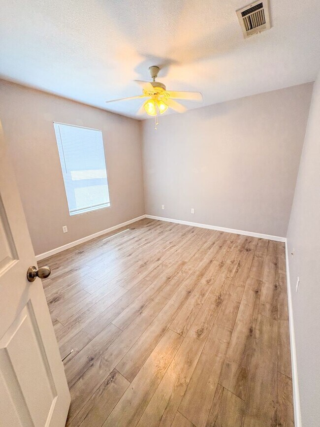 Building Photo - 6512 Taree Loop