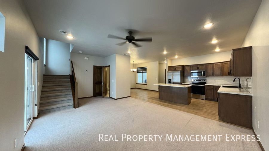 Building Photo - 2415 E Copalis Pl