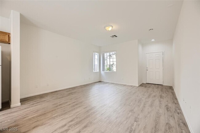 Building Photo - 4045 Oliver Sagebrush Dr