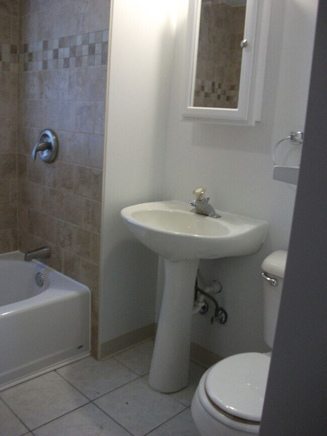 Building Photo - 341-43 Roosevelt Ave