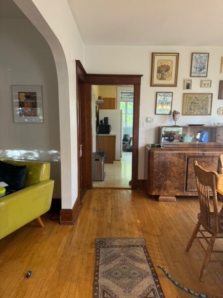 Building Photo - 1333 S 200 E