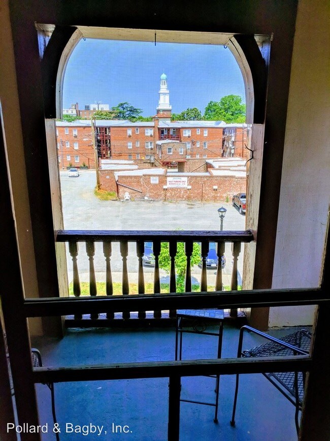 Building Photo - 509 N Mulberry St