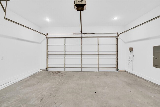 Building Photo - 1707 Nomas St