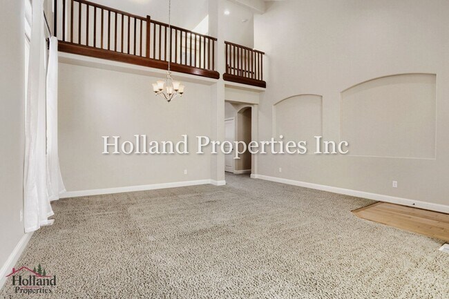 Building Photo - 21569 SW Susan Ln
