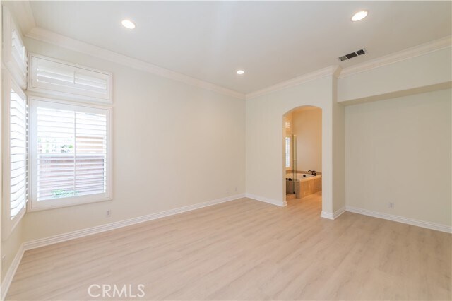 Building Photo - 58 Oakhurst Rd