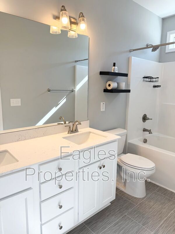 Building Photo - 472 Jackson Pond Dr