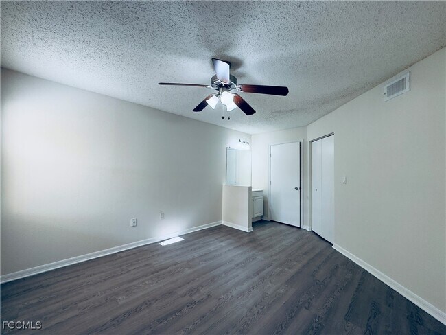 Building Photo - 12750 Equestrian Cir