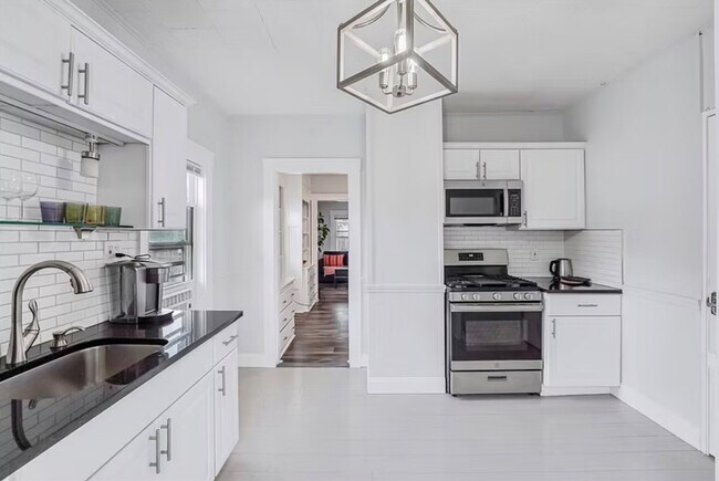 Building Photo - 67 Curtis Rd