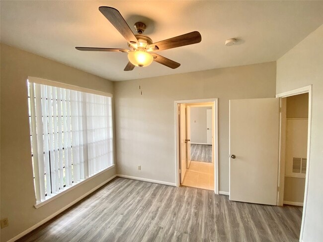 Building Photo - 2121 El Paseo St