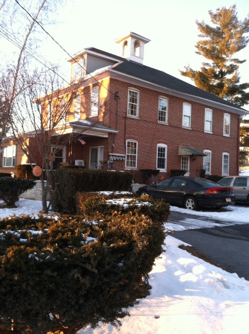 Building Photo - 4284 Division Hwy