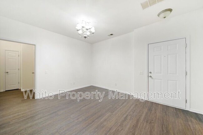 Building Photo - 15011 Santa Lucia Dr