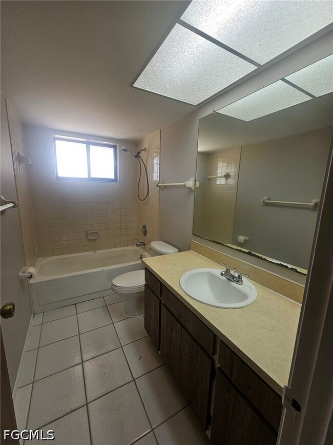 Building Photo - 1221 SE 46th Ln