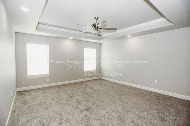 Building Photo - 1411 Sweetbriar Way