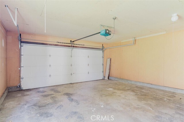 Building Photo - 8400 Chimineas Ave