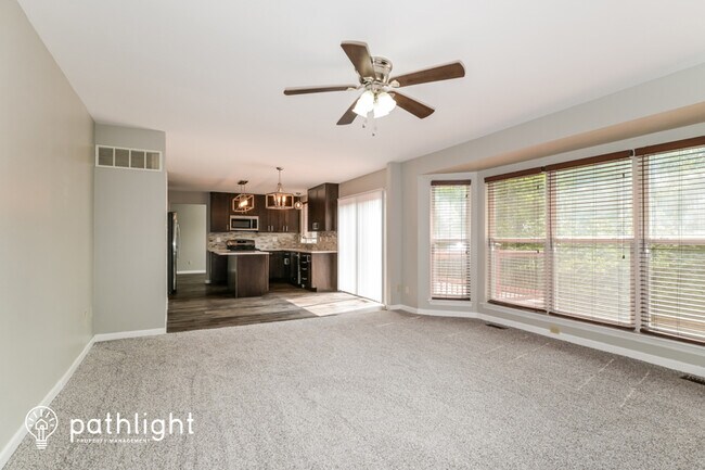 Building Photo - 472 Summer Top Ln