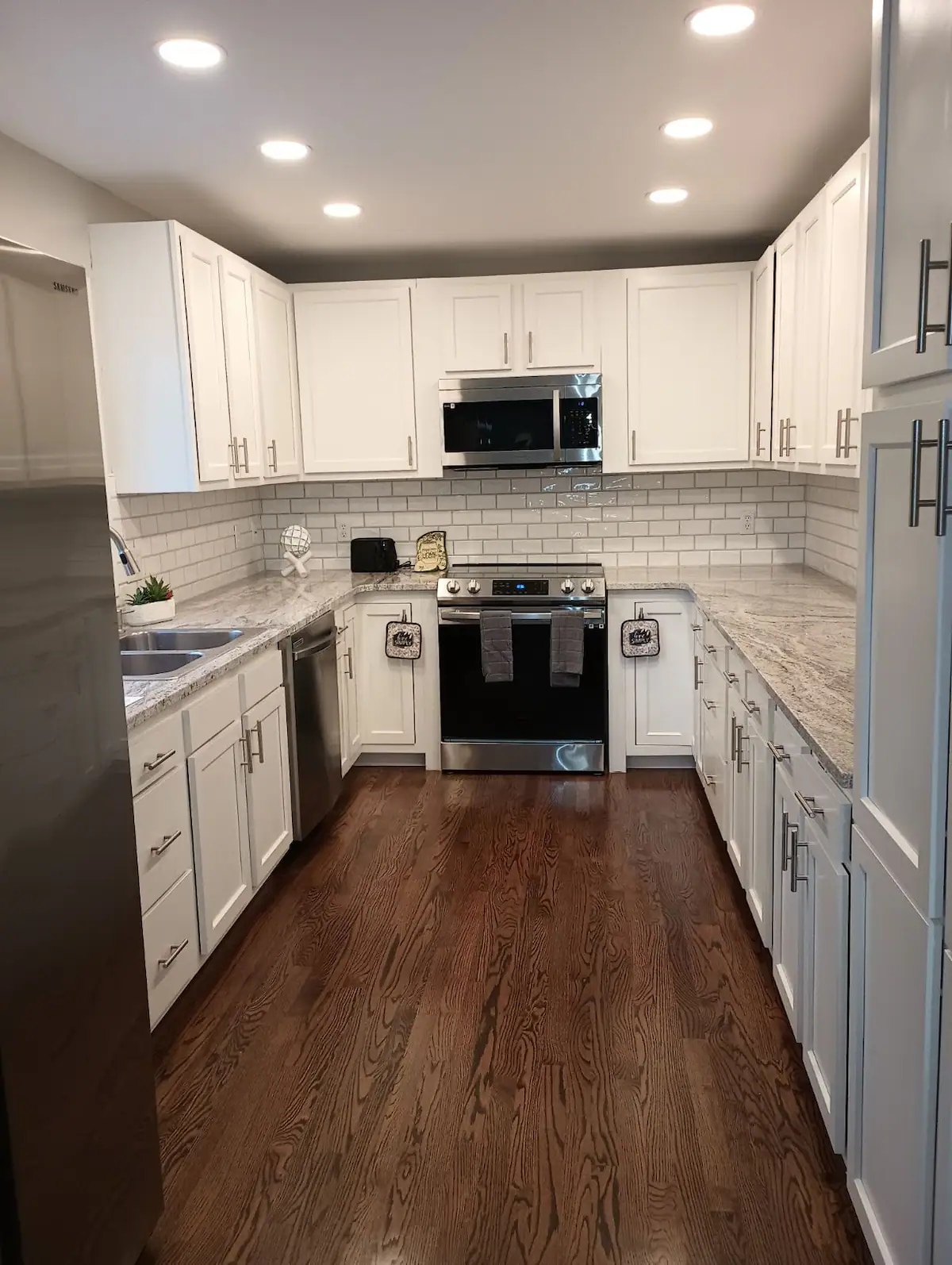 Building Photo - 6511 Blue Spruce Dr