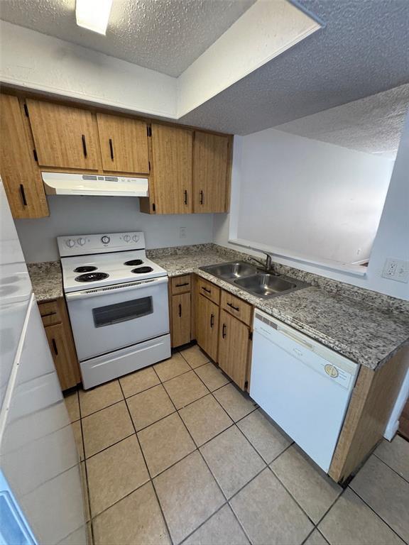 Building Photo - 1735 NE 14th St