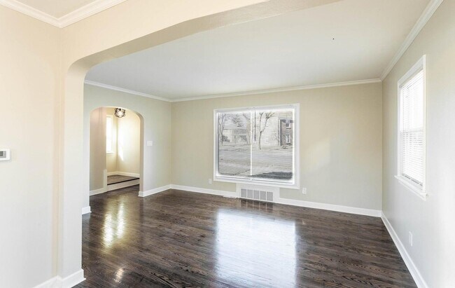Building Photo - 2750 N 61st St