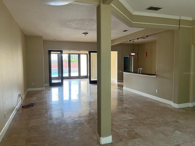 Building Photo - 1351 Glenwick Dr