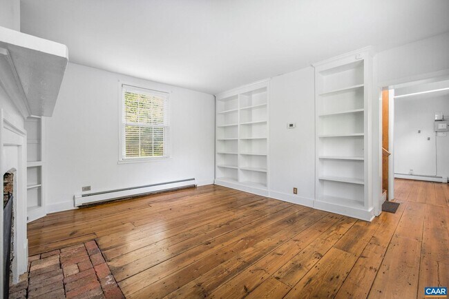 Building Photo - 521 1st St N